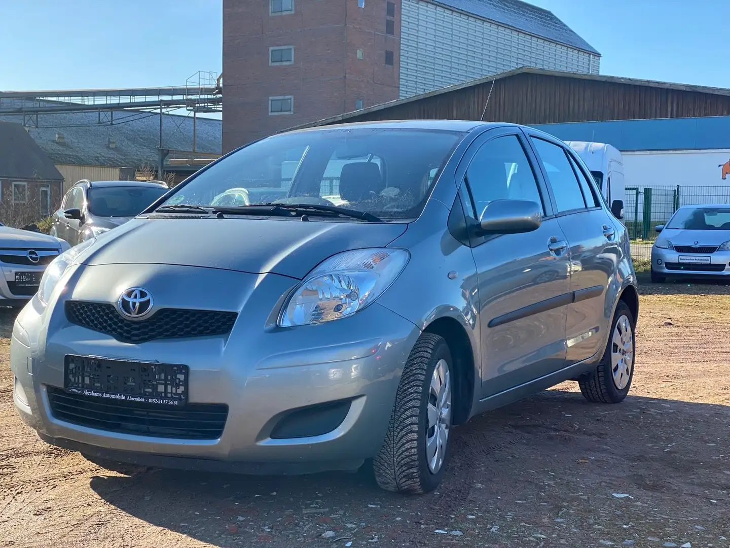 Toyota Yaris Sol Argent - 2