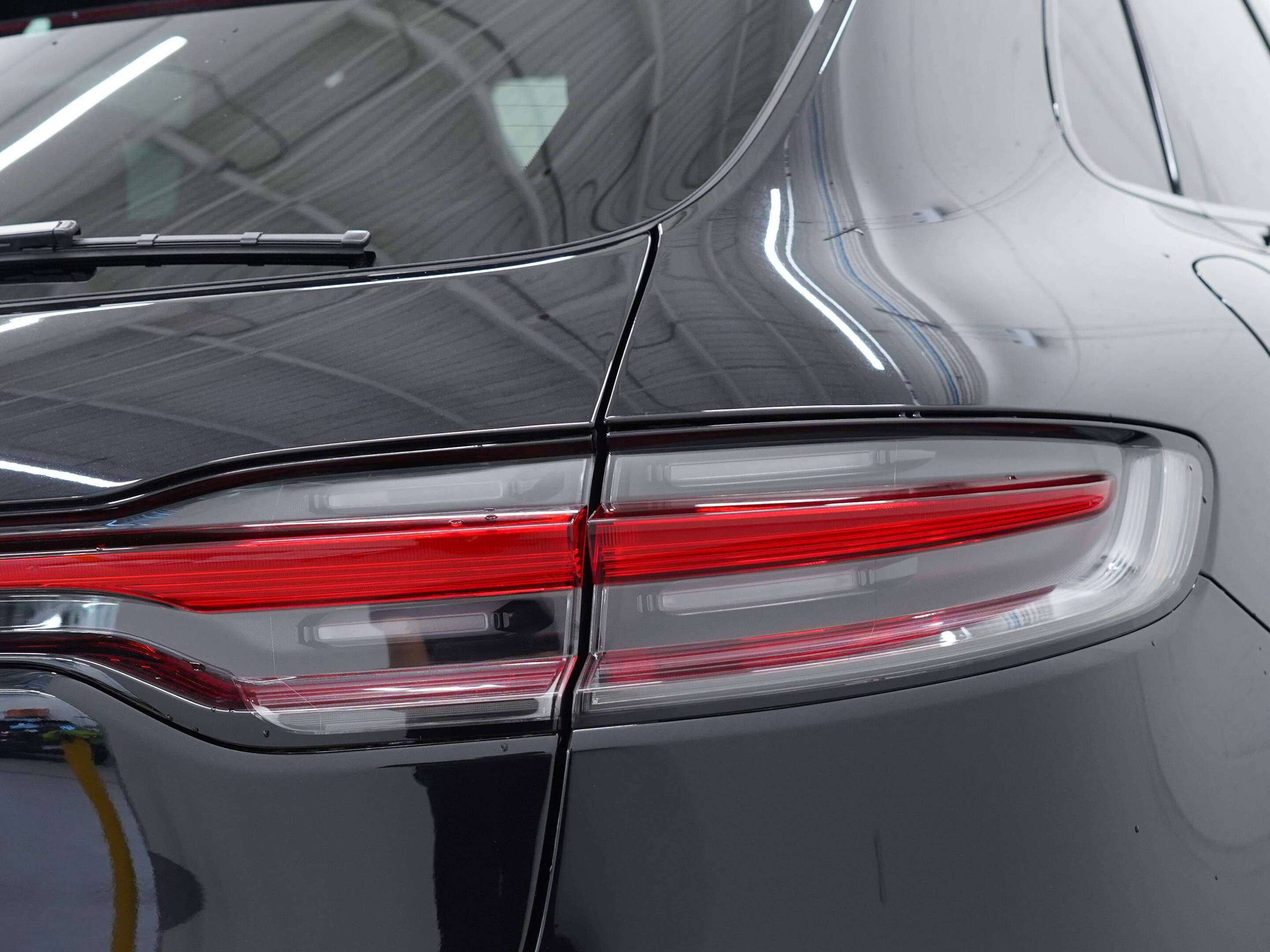 2024 Porsche Macan S AWD thumb 12