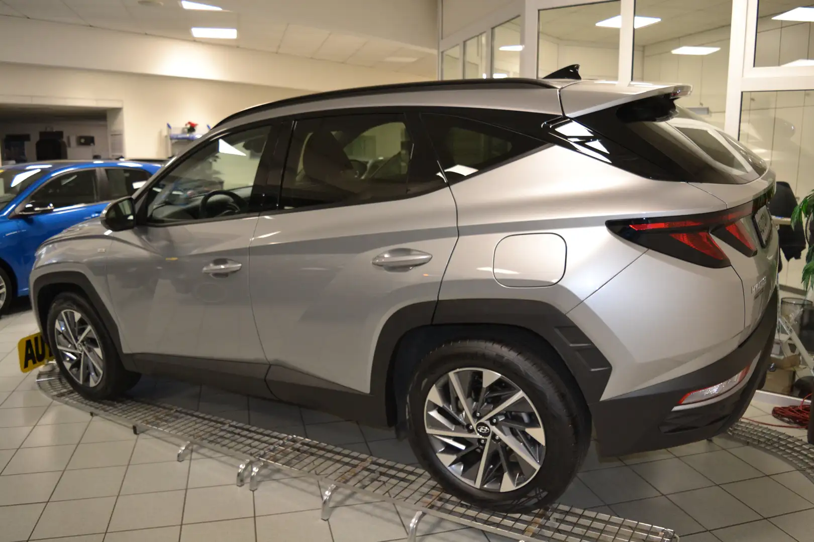 Hyundai TUCSON 1.6 T-GDi  48V Mildhybrid / 2WD / Automatik Silber - 1