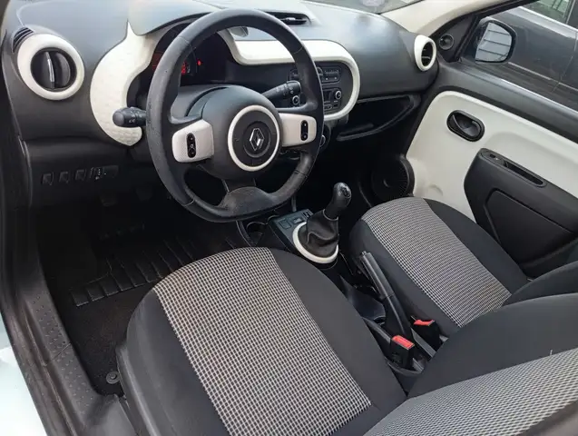 Renault Twingo view 5