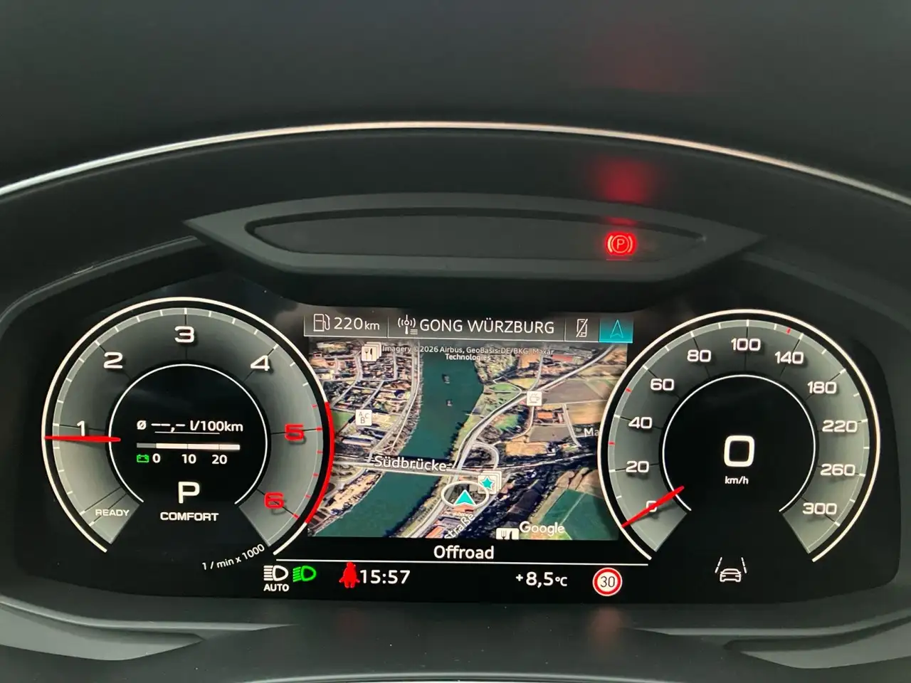 Audi A6 allroad 40 TDI S-tronic / Pano, AHK 11