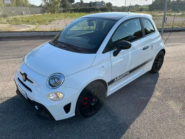 Abarth 595 1.4 Turbo T-Jet 180 CV Esseesse