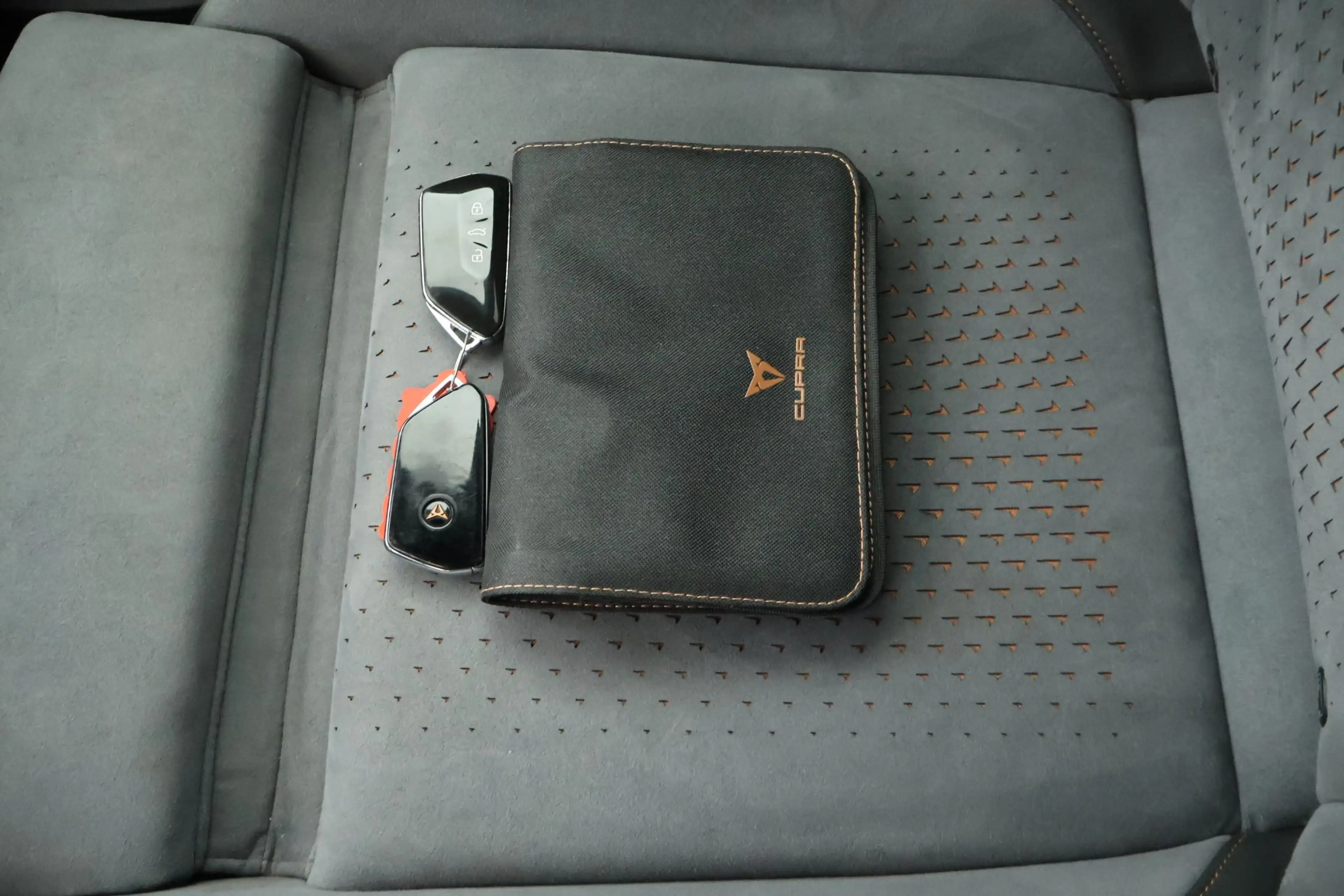 CUPRA Born Performance One 204pk 62 kWh SOH 91% Keyless Stoel — photo 39