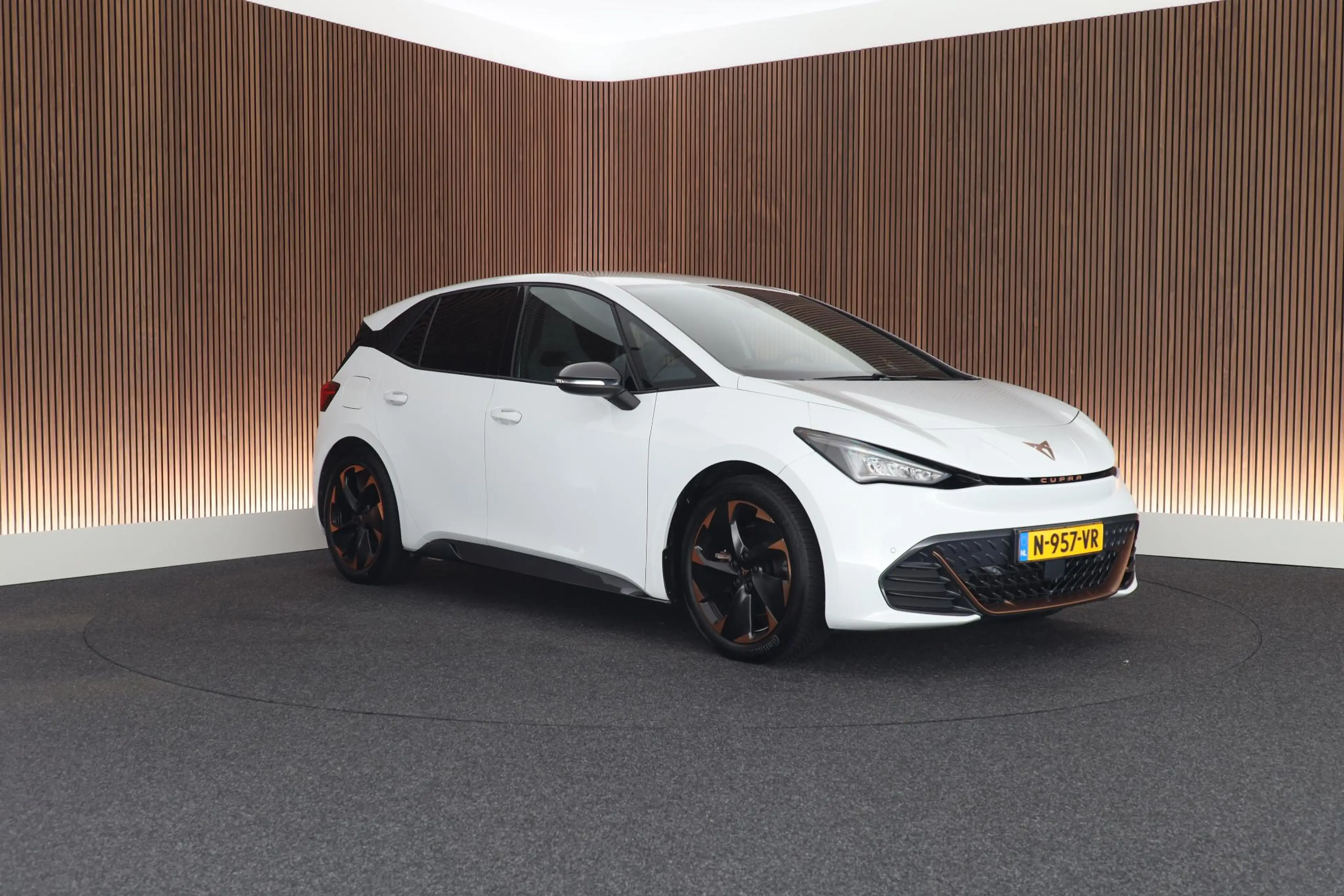 CUPRA Born Performance One 204pk 62 kWh SOH 91% Keyless Stoel — photo 11