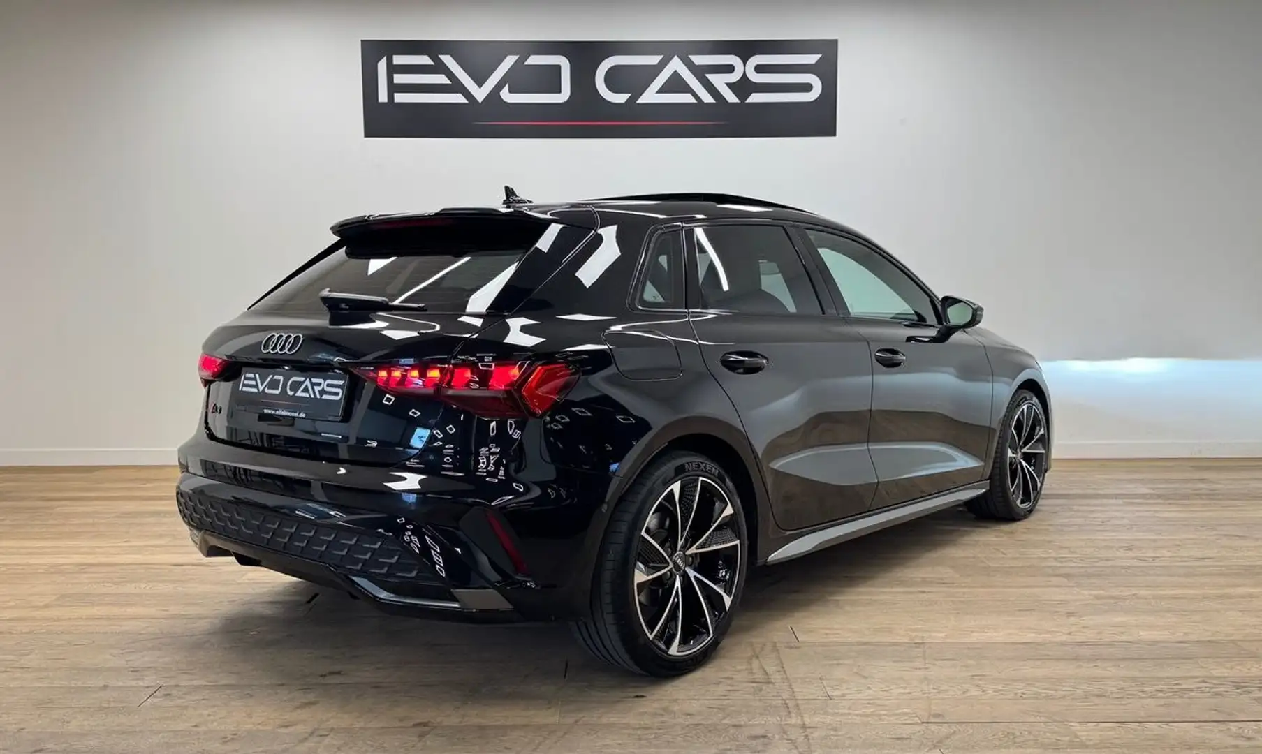 Audi A3 35 TFSI 150 Ch S Line S tronic 7 / Garantie constr Noir - 2