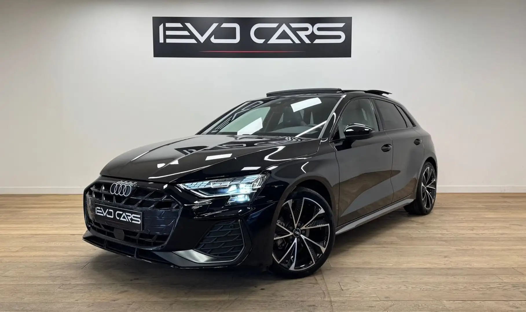 Audi A3 35 TFSI 150 Ch S Line S tronic 7 / Garantie constr Zwart - 1