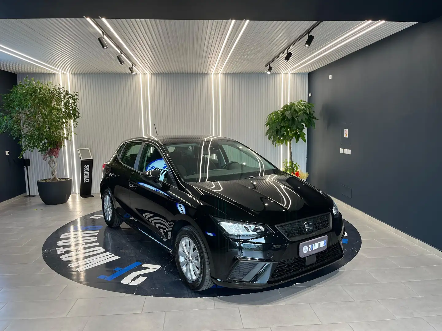 SEAT Ibiza 1.0 ecotsi Style 95cv Schwarz - 1