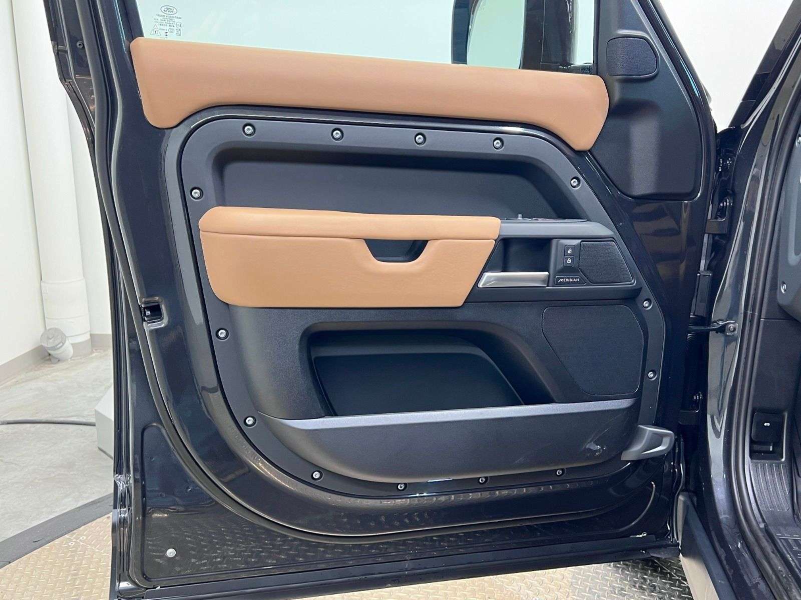 2026 Land Rover Defender 110 P300 S | LEASE FROM $899 PER MONTH thumb 26