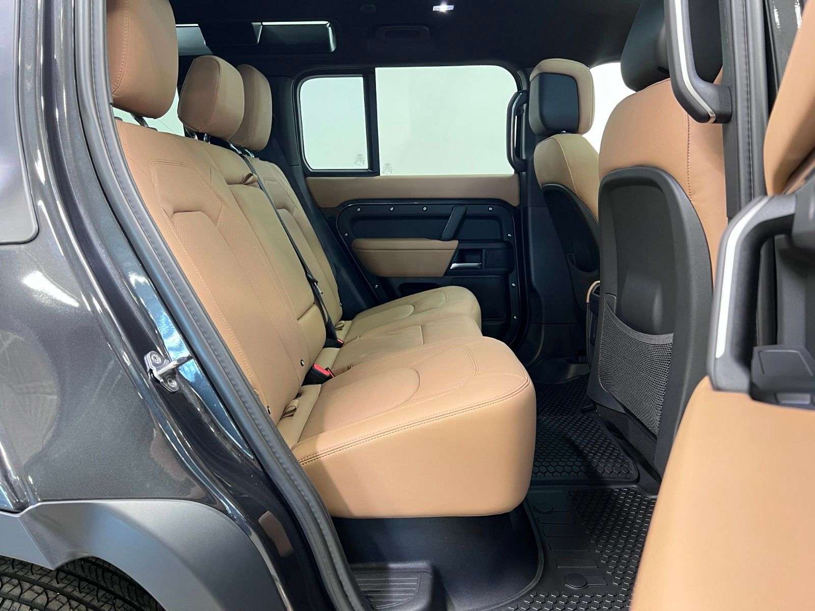 2026 Land Rover Defender 110 P300 S | LEASE FROM $899 PER MONTH thumb 28