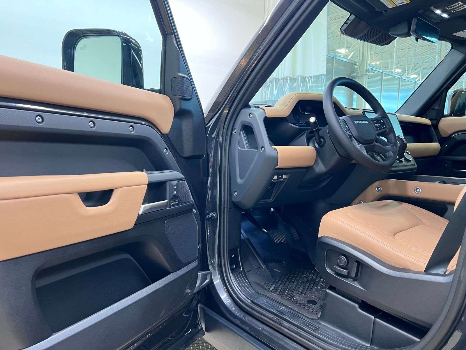 2026 Land Rover Defender 110 P300 S | LEASE FROM $899 PER MONTH thumb 32