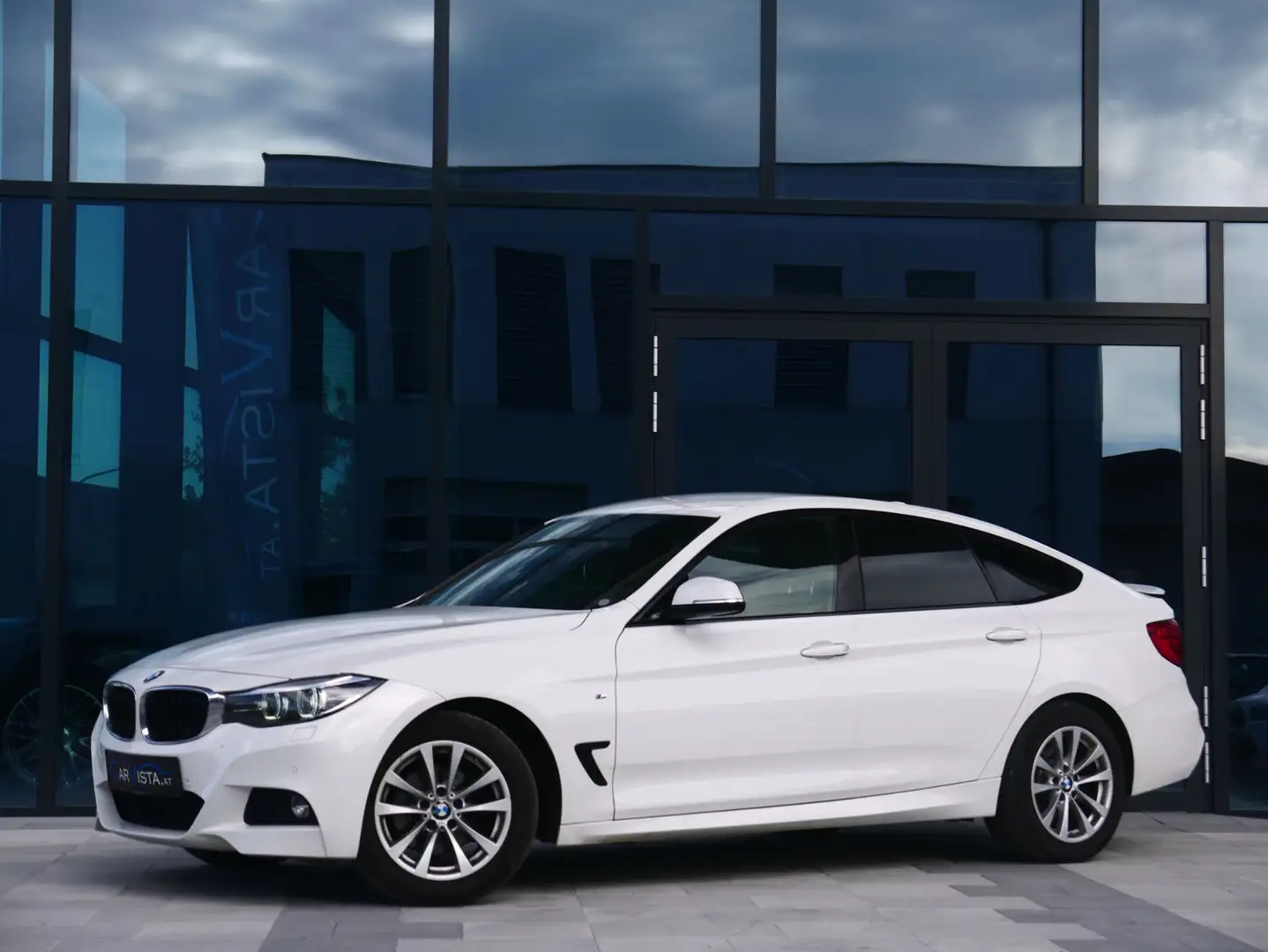 BMW 320 GT Aut. M-Sport Weiß - 1