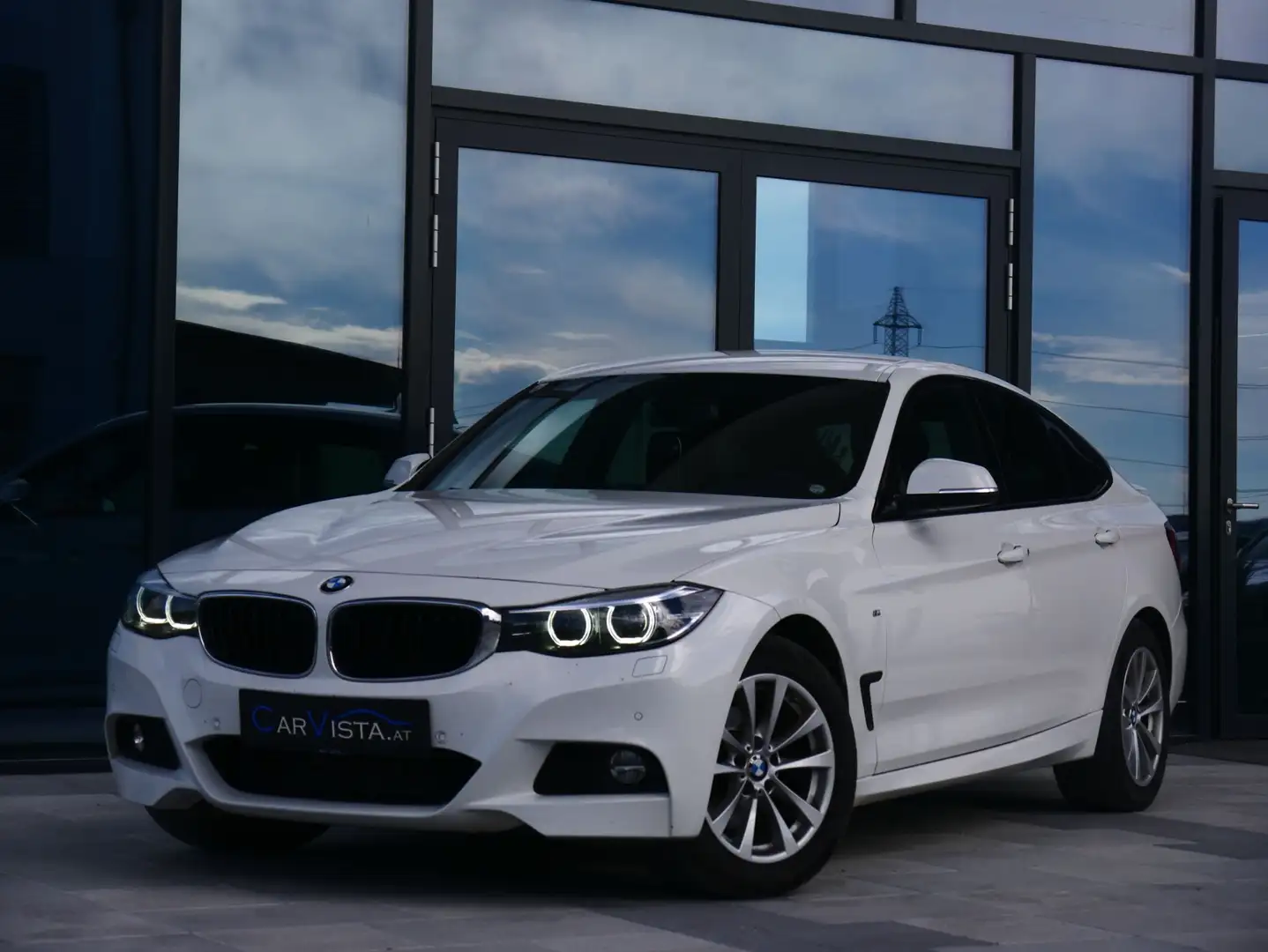 BMW 320 GT Aut. M-Sport Weiß - 2