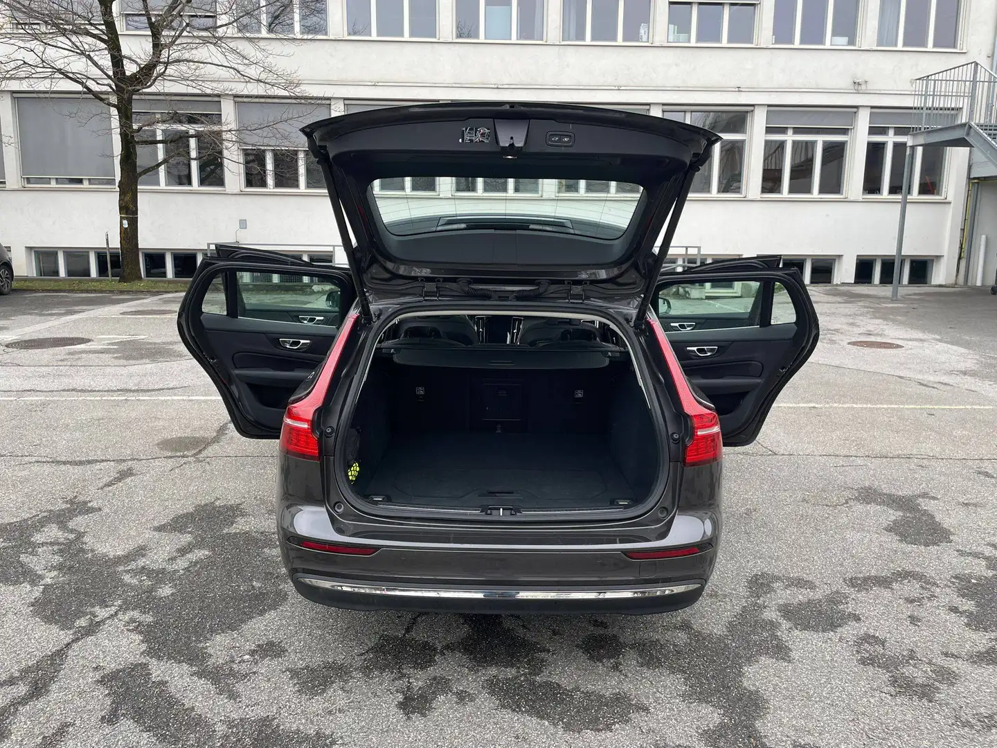 Volvo V60 V60 T6 AWD PHEV Ultra Bright Aut. Ultra Bright - 2