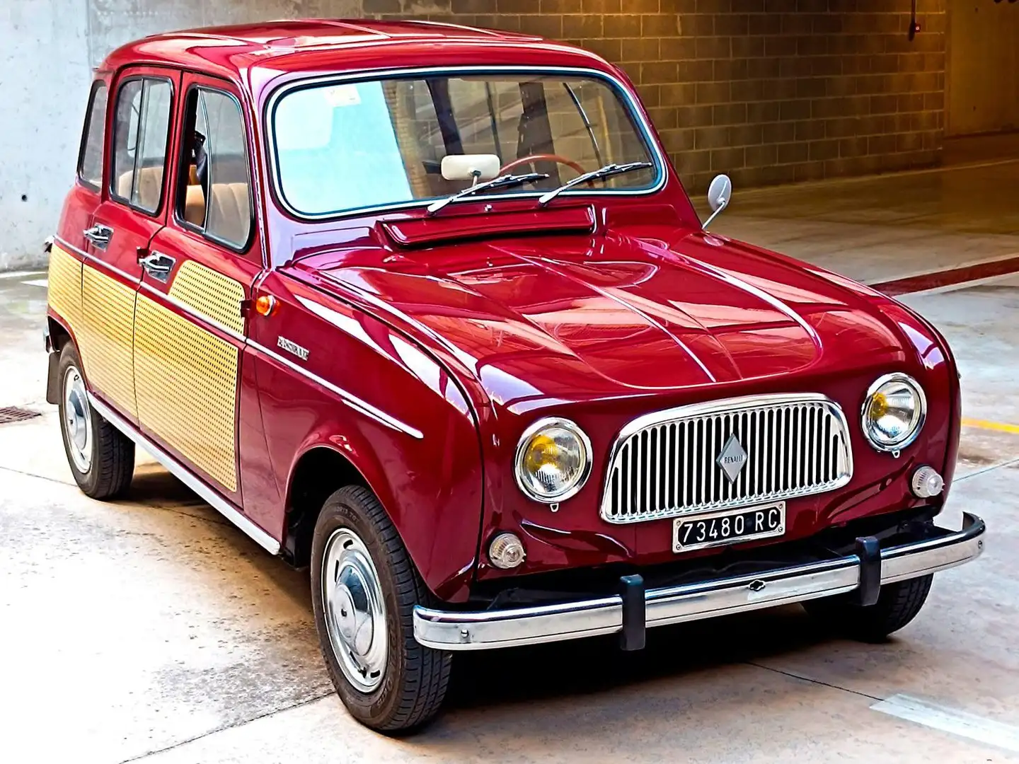 Renault R 4 Parisienne - 1