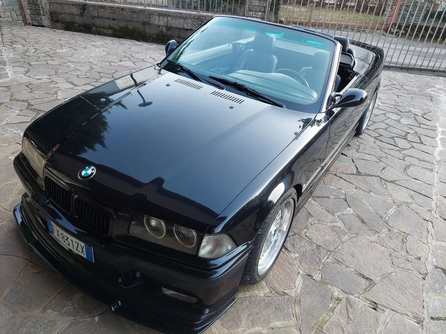 BMW 325 325i Cabrio Europa - 1