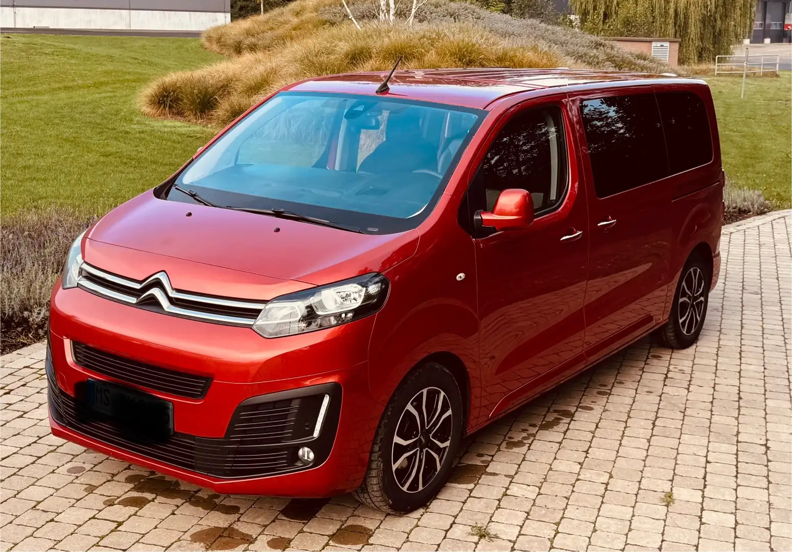 Citroen Spacetourer XL 2.0 BlueHDi 115 PS - 1