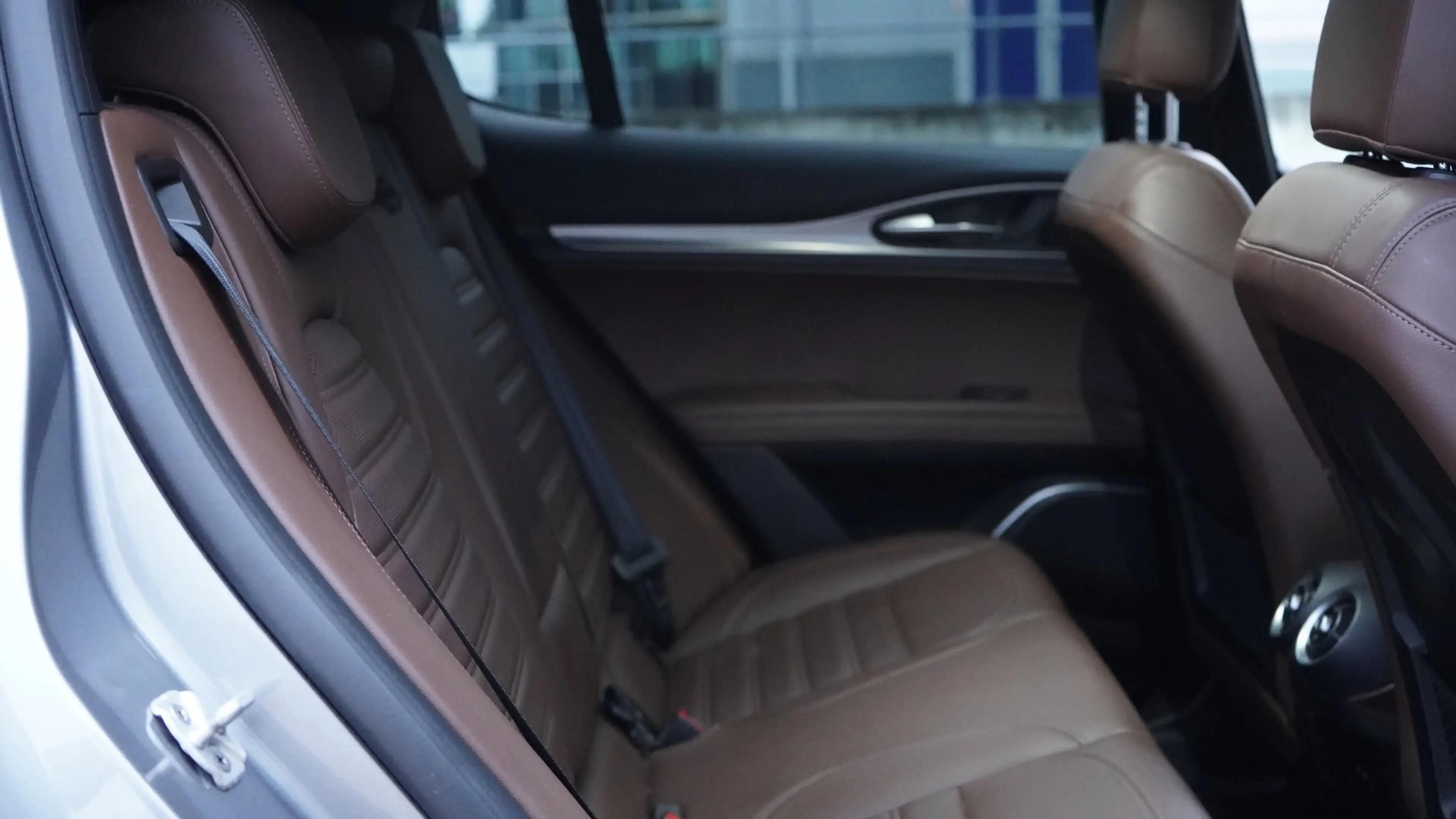 Alfa Romeo Stelvio 2.0 T AWD Super Pack Veloce — photo 13