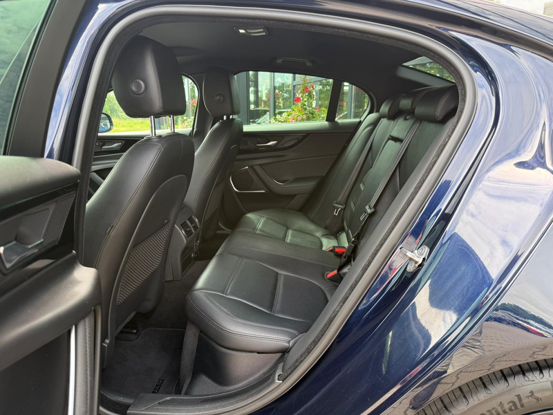 Jaguar XE 2.0 P250 S *Cruise Control & Navigatie* — photo 10