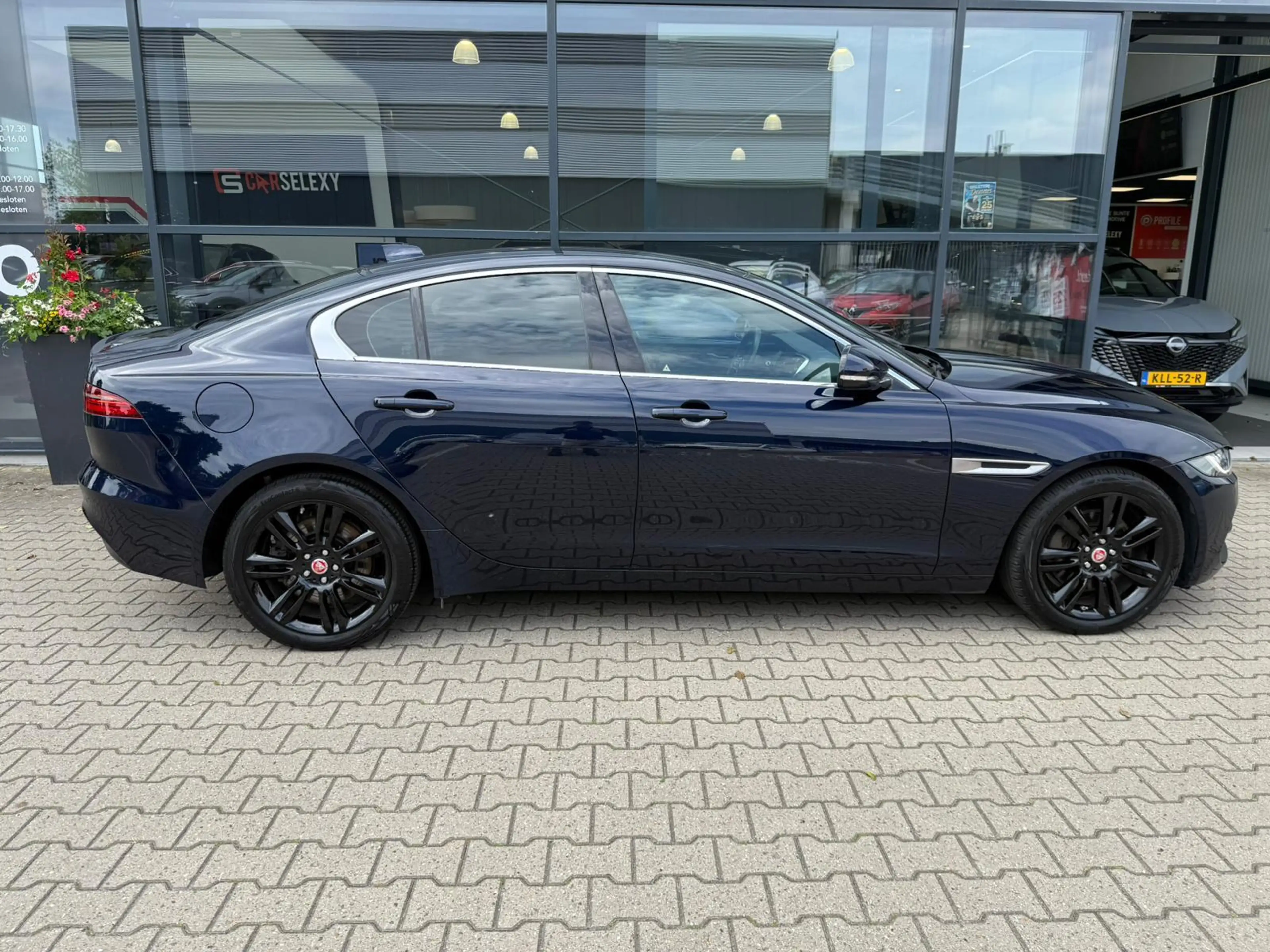 Jaguar XE 2.0 P250 S *Cruise Control & Navigatie* — photo 6