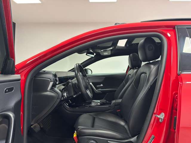 Mercedes-Benz A 180 — photo 11