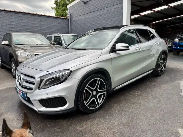 Mercedes-Benz GLA 250 1.Hand/Pack AMG/4matic/Carplay/Maintenance History