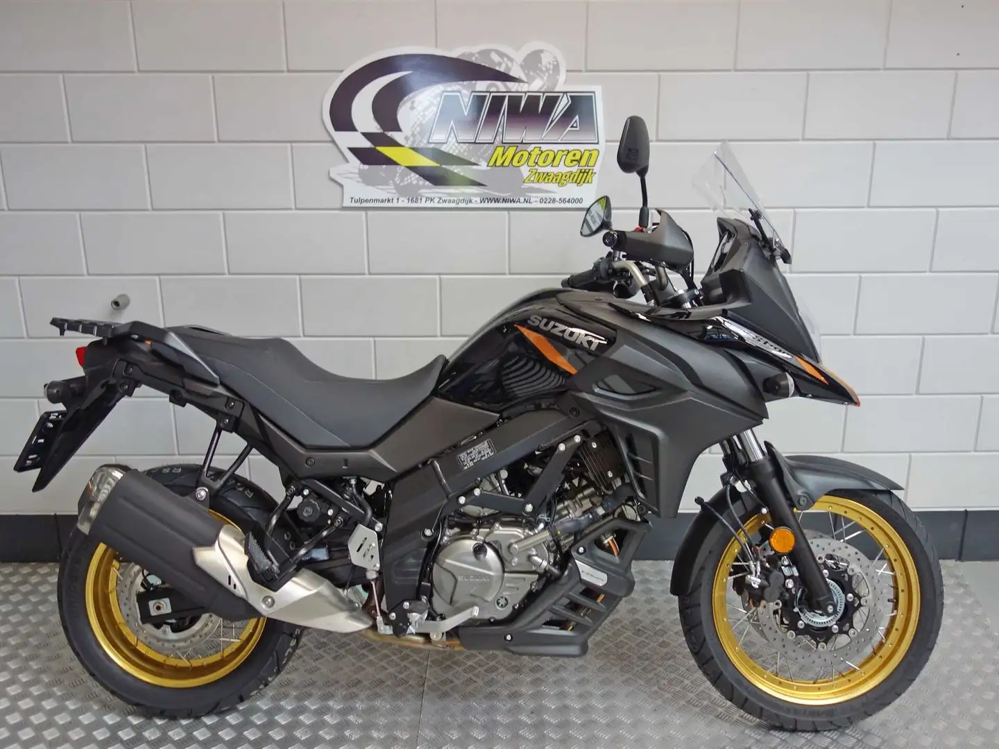 Suzuki V-Strom 650 XTA Noir - 1