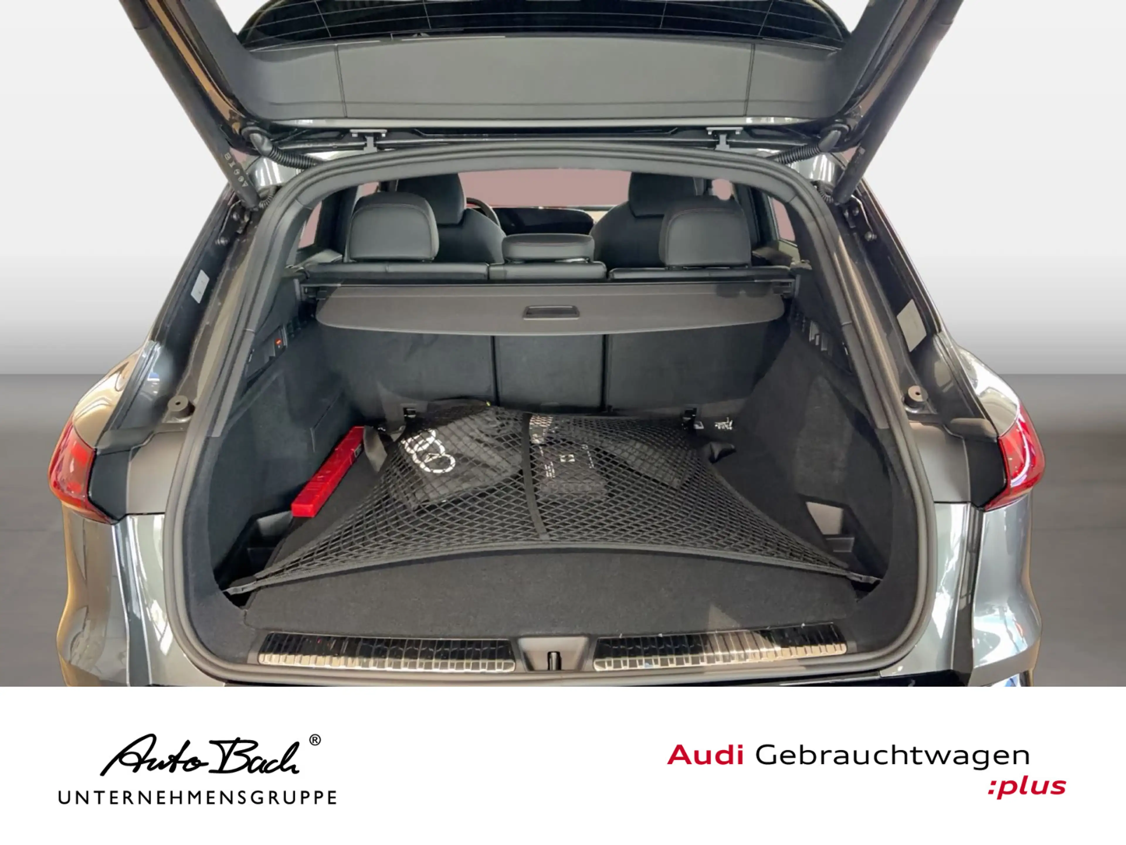 Audi Q5 e-hybrid S line qu Navi LED Standklima ACC AH — photo 13