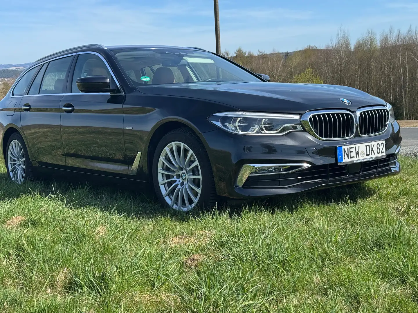 BMW 530 530d xDrive Touring Aut. Luxury Line - 2