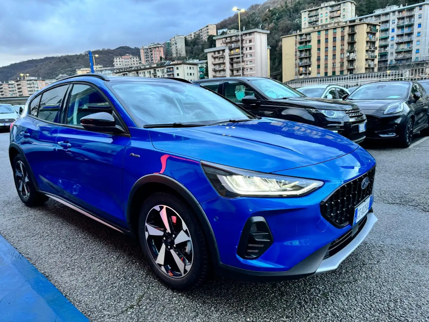 Ford Focus Focus Active 1.0 ecoboost h X 125cv Blu/Azzurro - 2