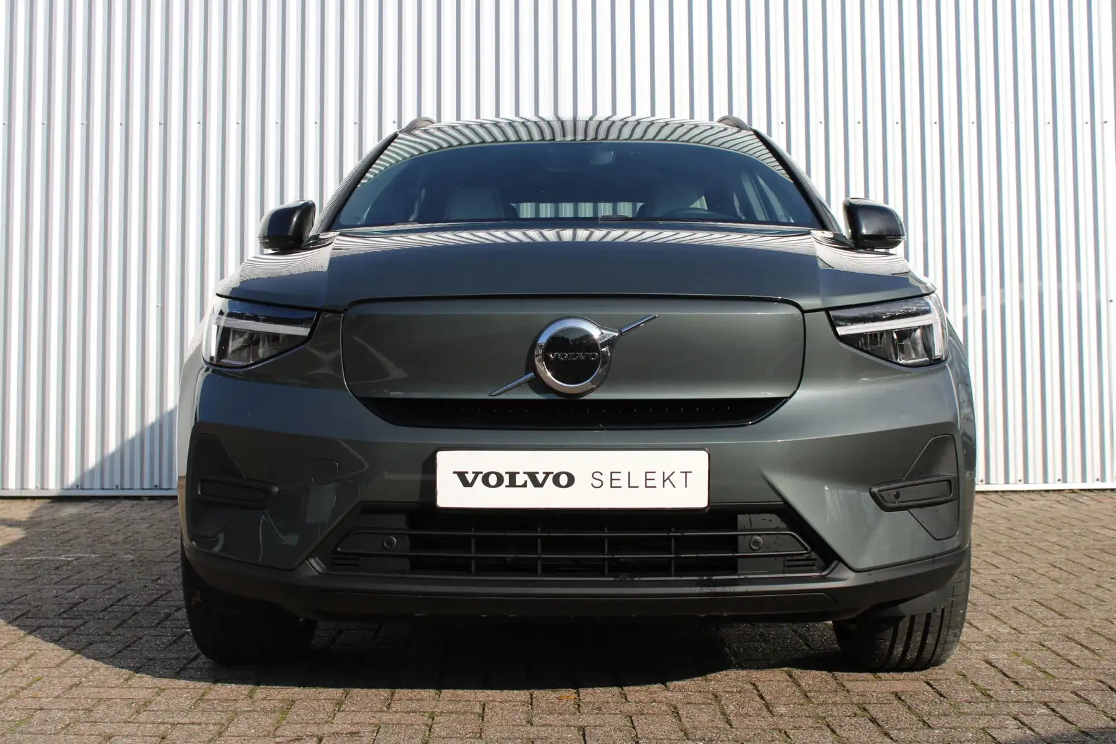 Volvo EX40 Single Motor Extended Range Business Edition | Ada Vert - 2