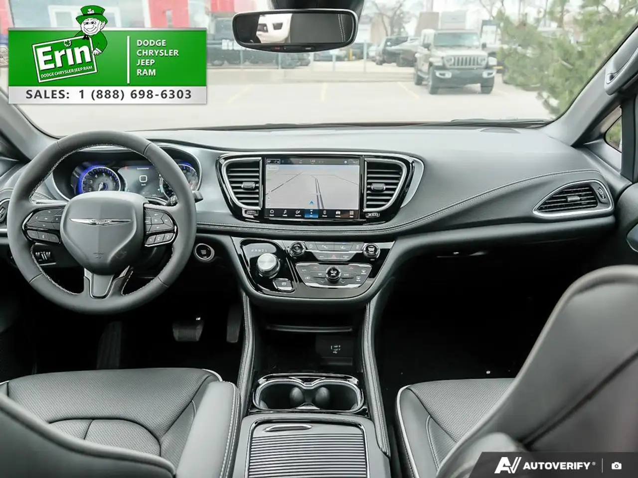 Chrysler Pacifica снимка Chrysler Pacifica