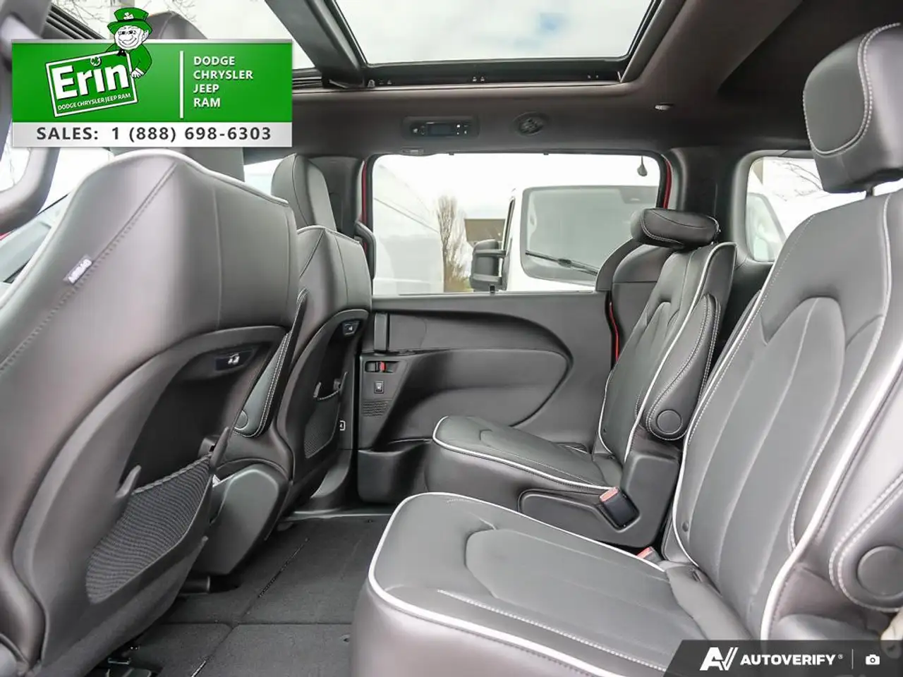 Chrysler Pacifica снимка Chrysler Pacifica