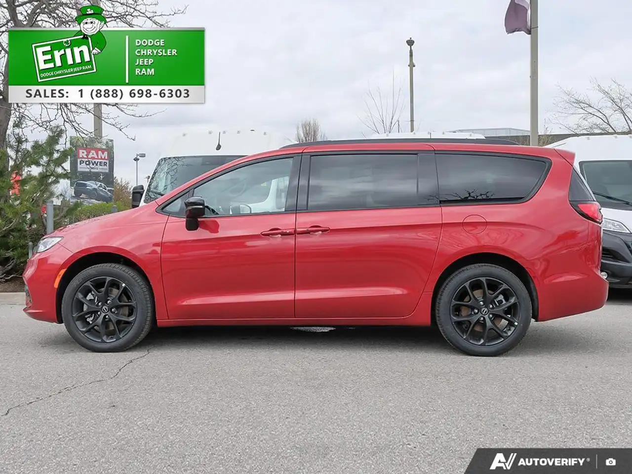 Chrysler Pacifica снимка Chrysler Pacifica