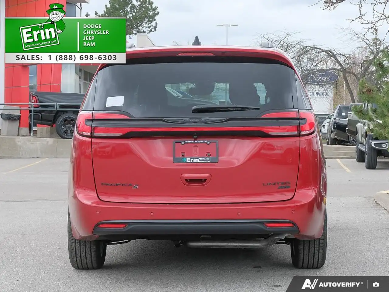 Chrysler Pacifica снимка Chrysler Pacifica