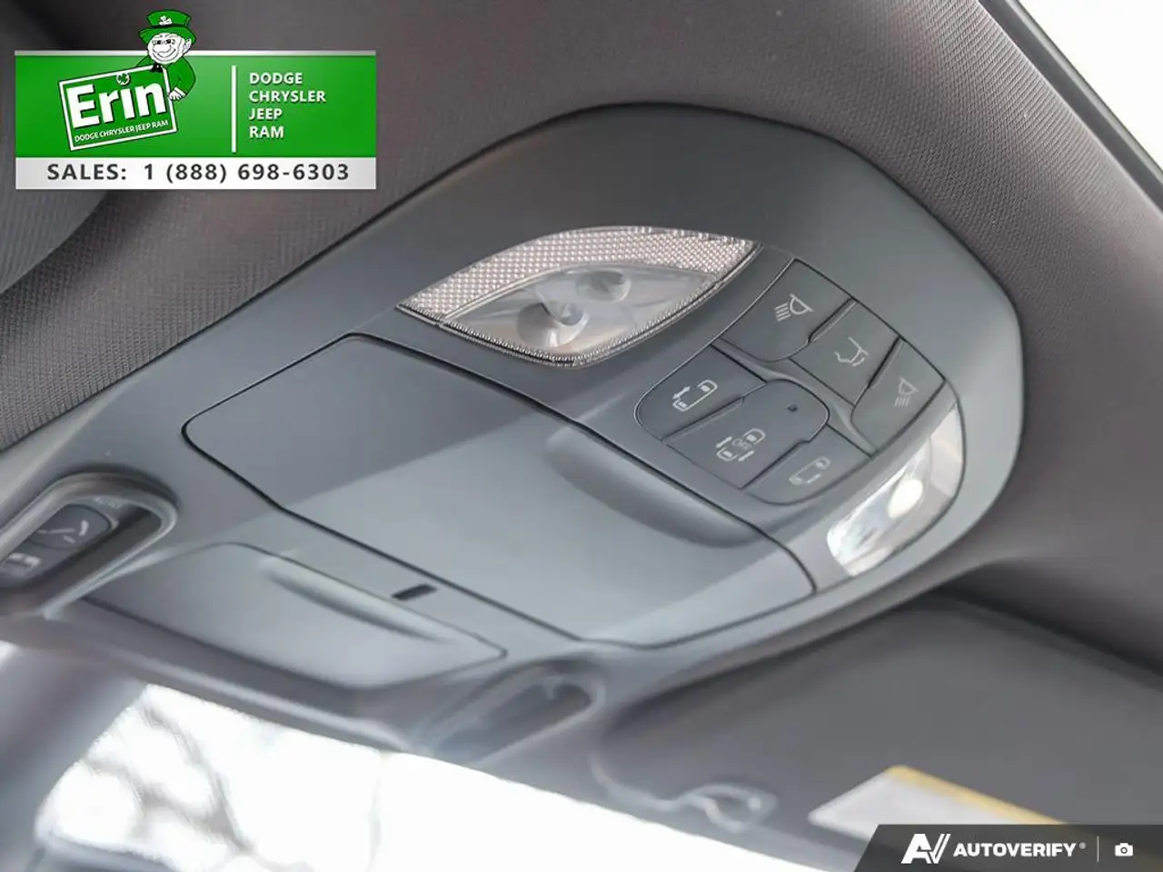 Chrysler Pacifica снимка Chrysler Pacifica