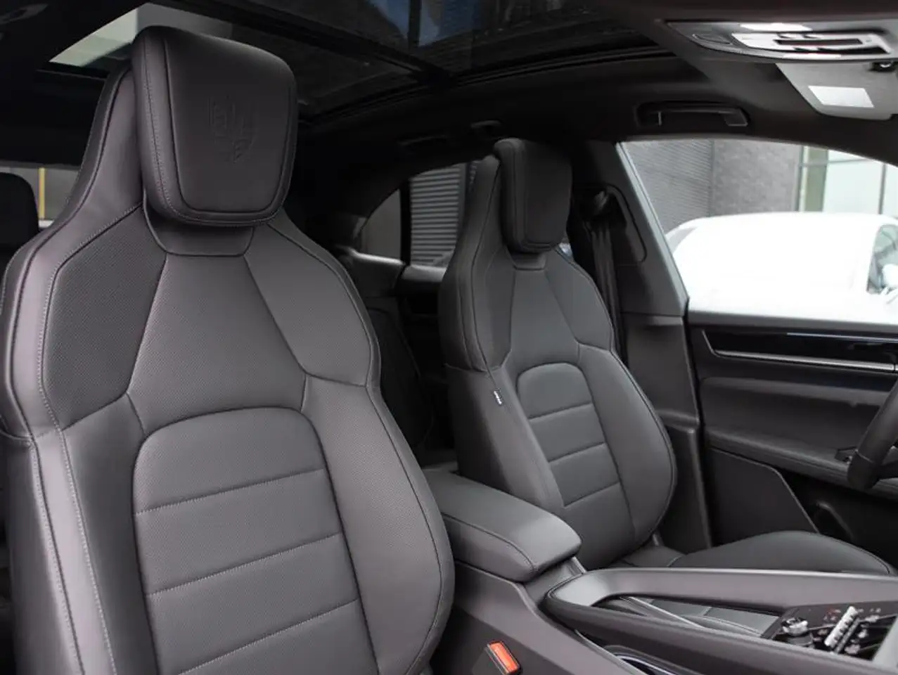 Porsche Macan снимка Porsche Macan