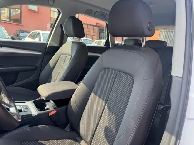 Audi Q5 view 15