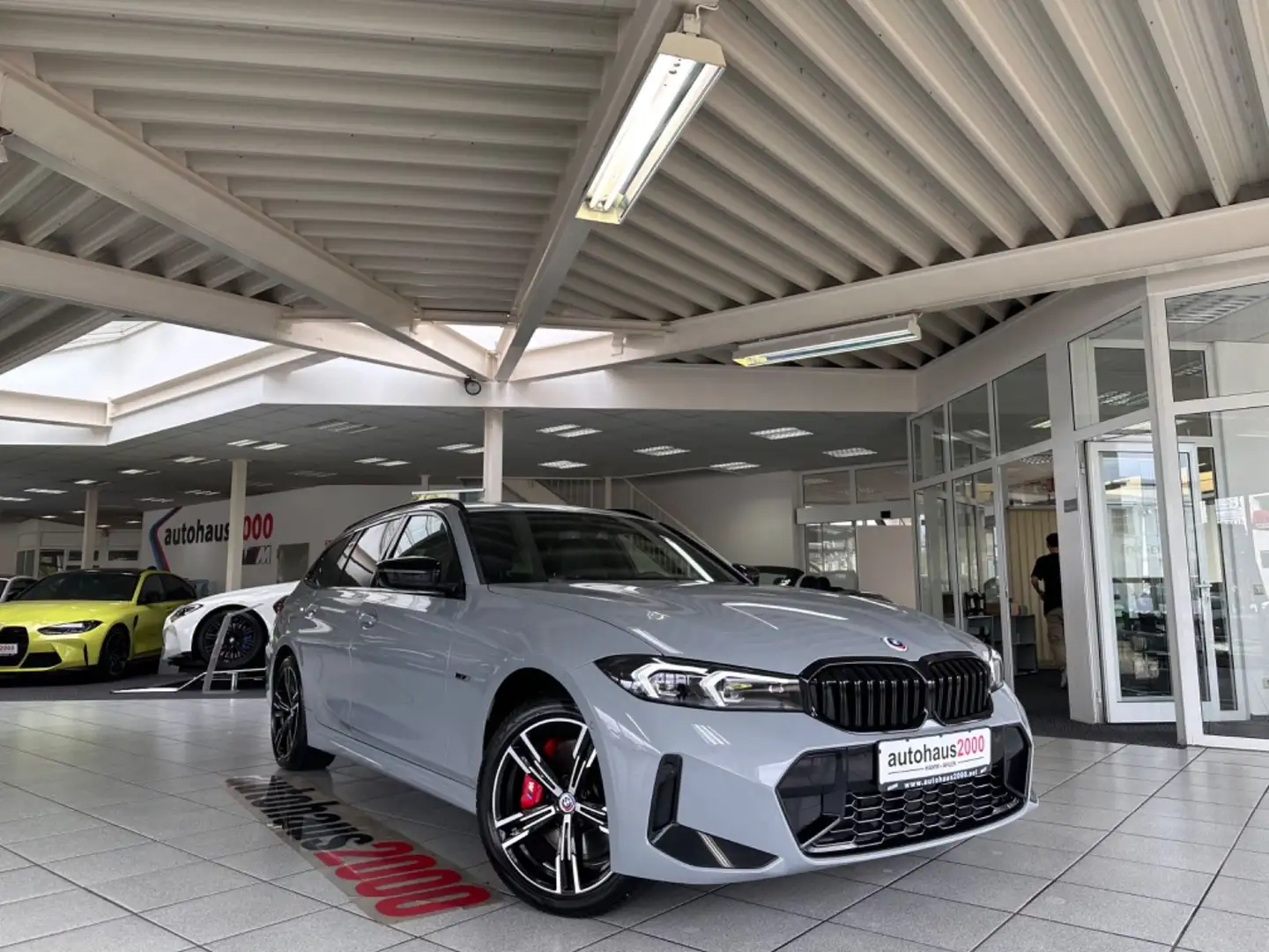 BMW 330 e xDrive M Sportpaket PRO AUT./*FACELIFT* Grau - 1