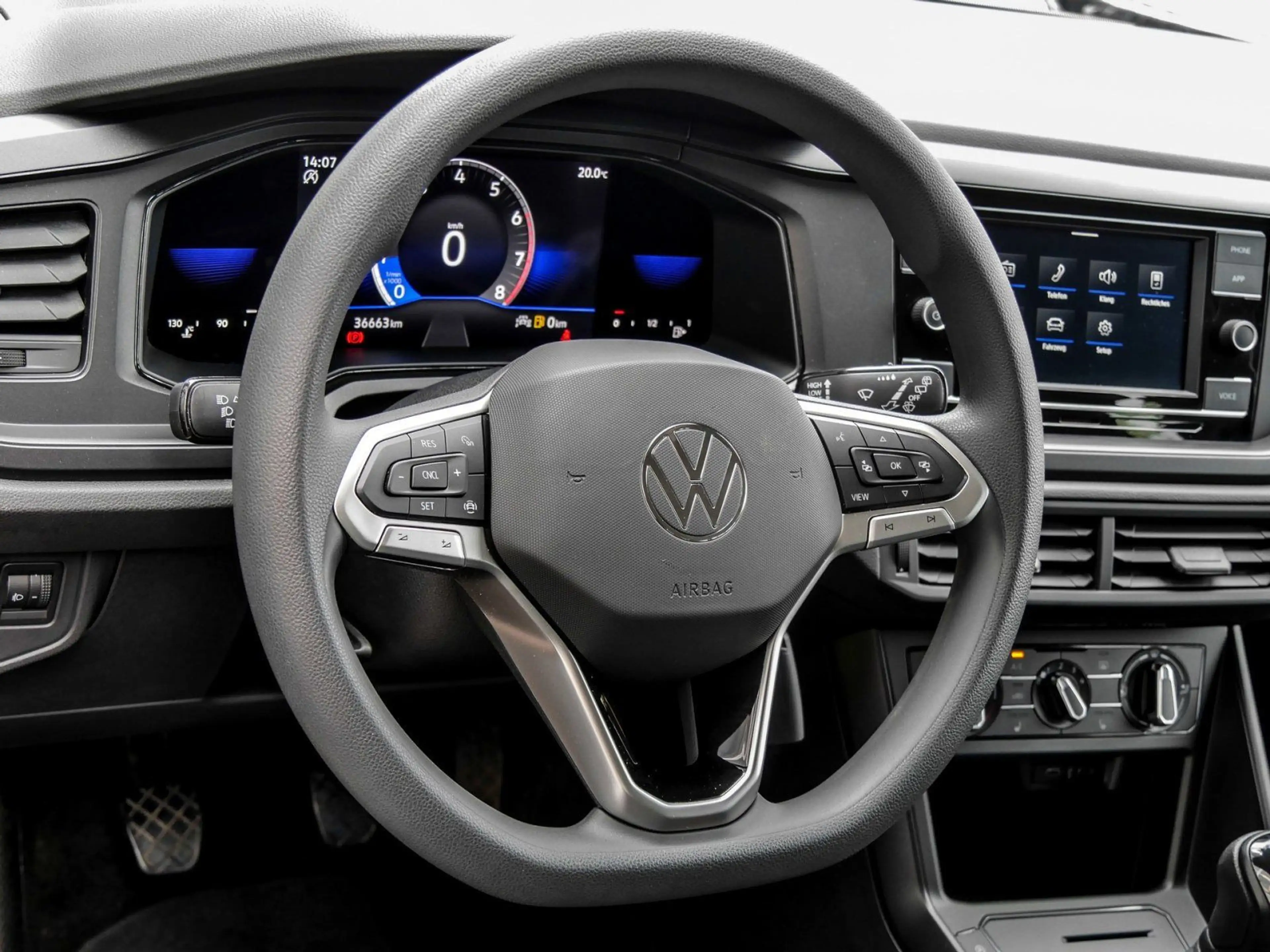Volkswagen Taigo 1.0 TSI SITZHZG GANZJAHRESREIFEN PDC KLIMA — photo 9