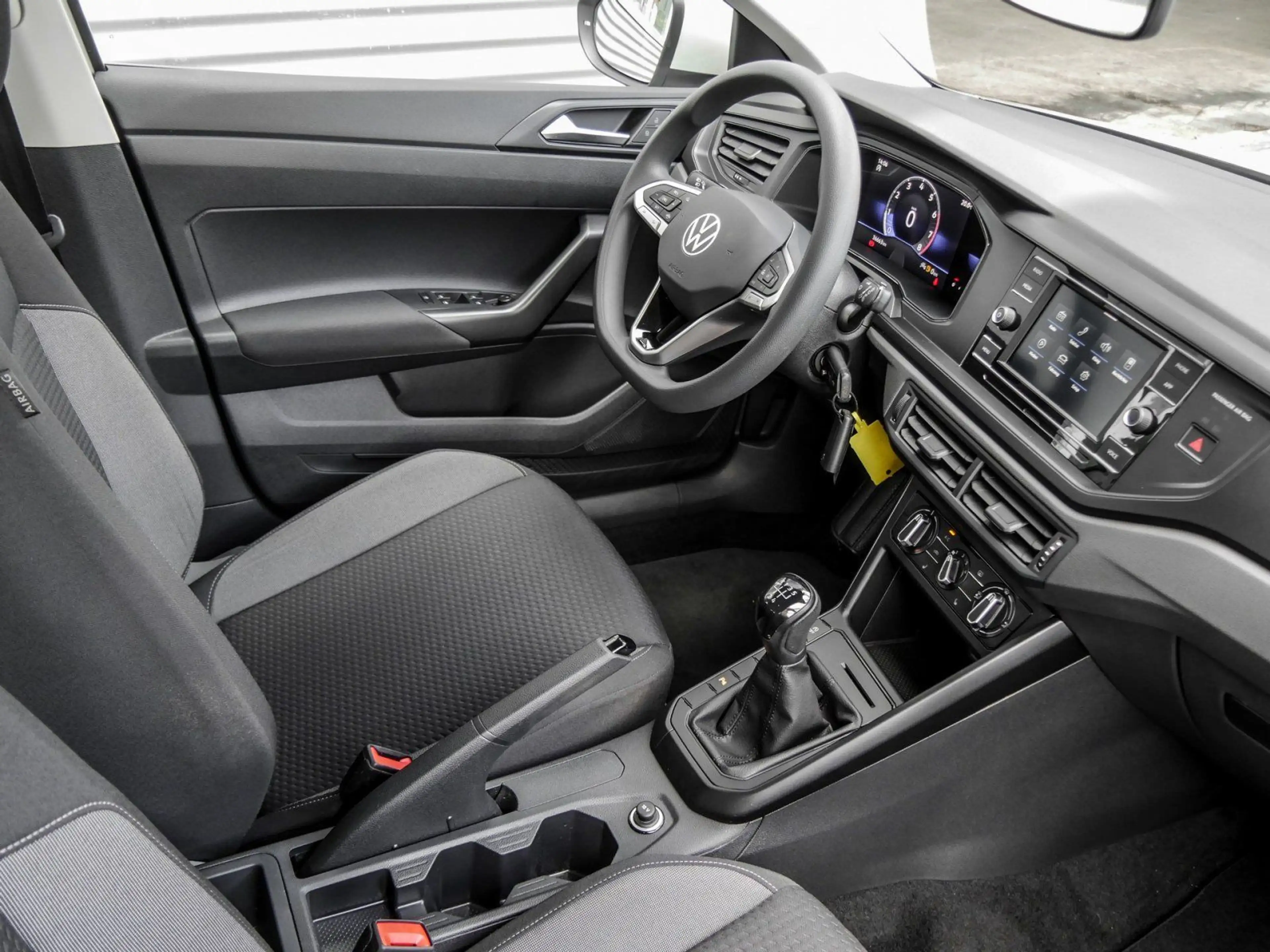 Volkswagen Taigo 1.0 TSI SITZHZG GANZJAHRESREIFEN PDC KLIMA — photo 4