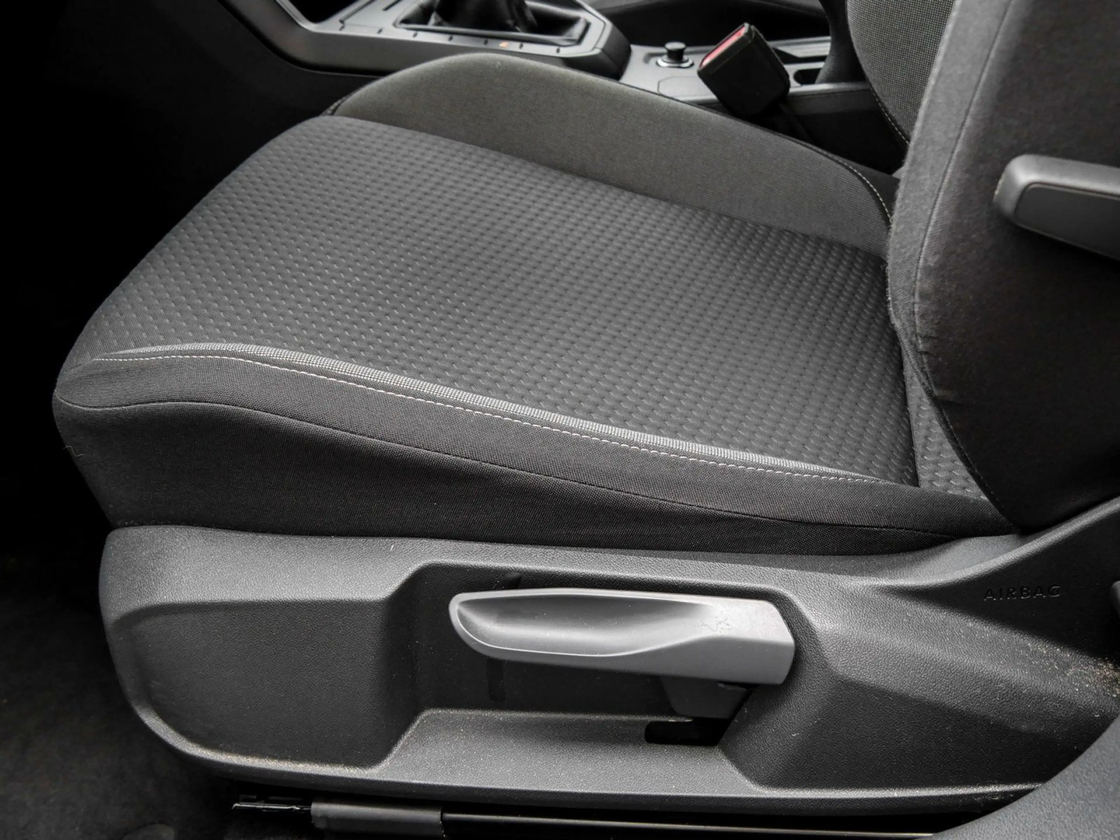 Volkswagen Taigo 1.0 TSI SITZHZG GANZJAHRESREIFEN PDC KLIMA — photo 15