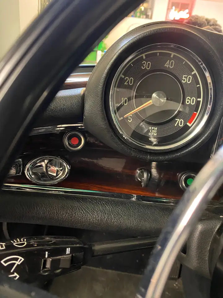 Mercedes-Benz 280 SE 3,5, foto 11