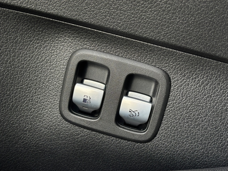 Mercedes-Benz C 300 e T AVANTGARDE|AMBIENTE|DISTR|HUD|KEYLESS — photo 15