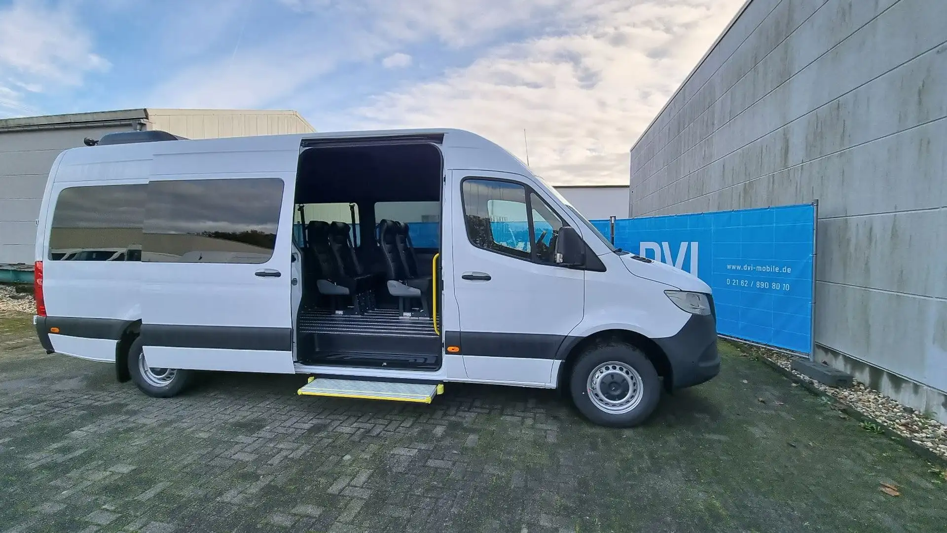 Mercedes-Benz Sprinter L4 Automatik Lift Rolli Weiß - 2