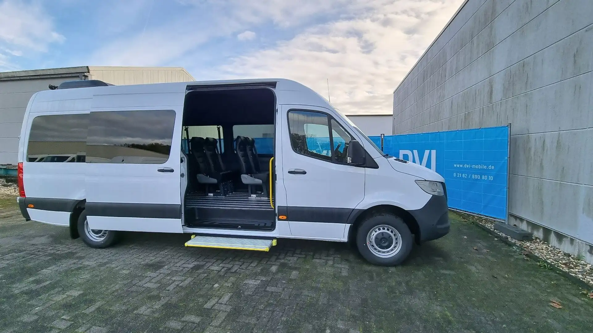 Mercedes-Benz Sprinter L4 Automatik Lift Rolli Weiß - 1