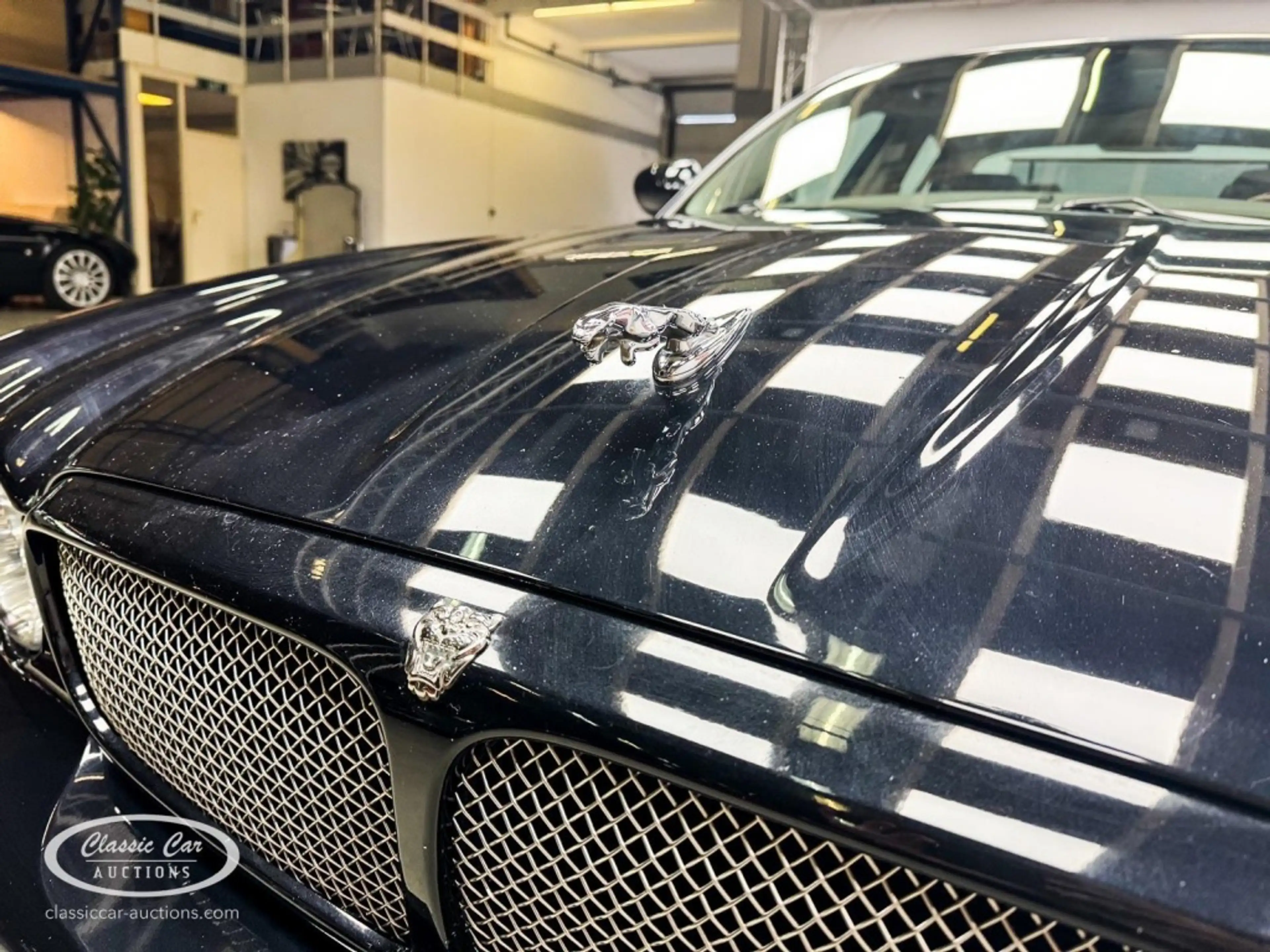 Jaguar XJR - ONLINE AUCTION — photo 10