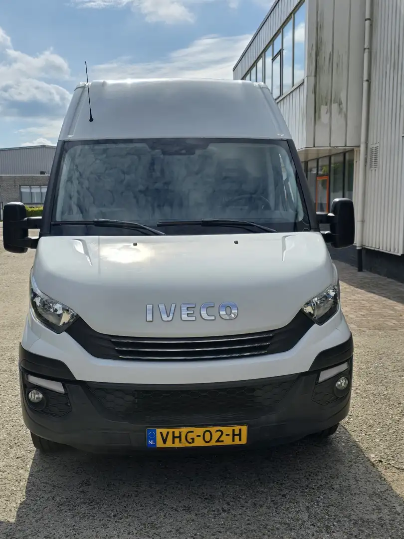 Iveco Daily 35 S 14SA8 D - 1