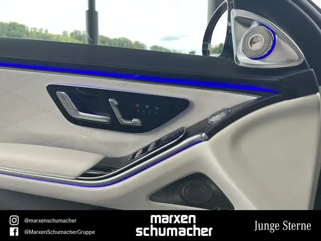 Mercedes-Benz S-Class view 8