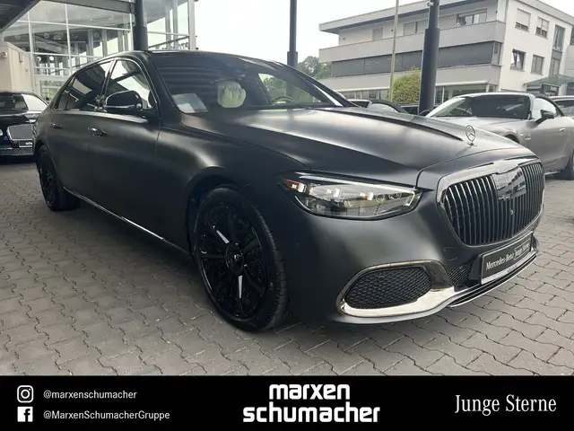 Mercedes-Benz S-Class view 3