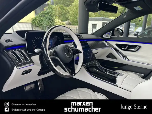 Mercedes-Benz S-Class view 9